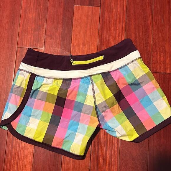 Lululemon Shorts 6 - Picture 3 of 4